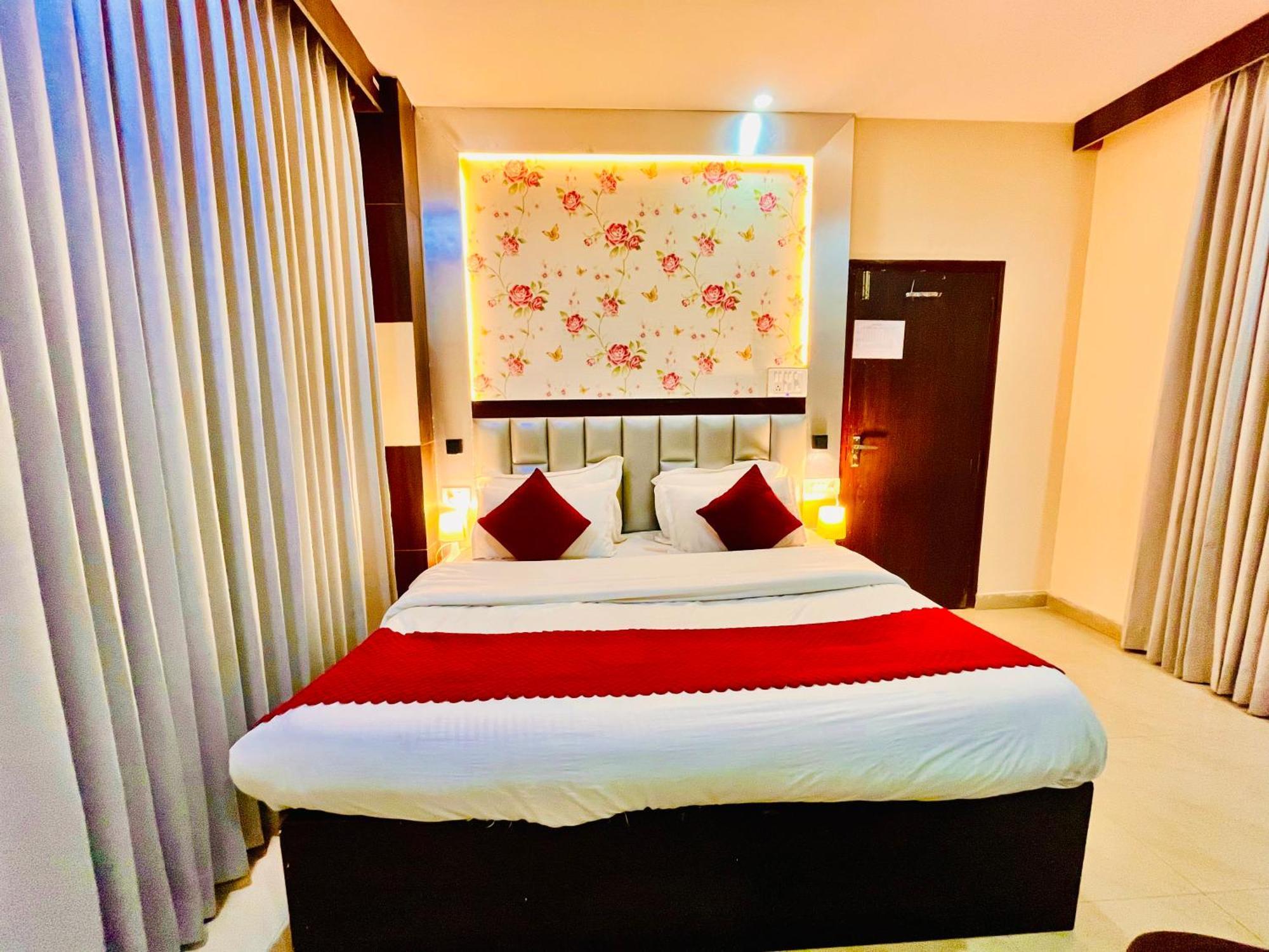 The Ramawati - A Four Star Luxury Hotel Near Ganga Ghat Haridwār Dış mekan fotoğraf