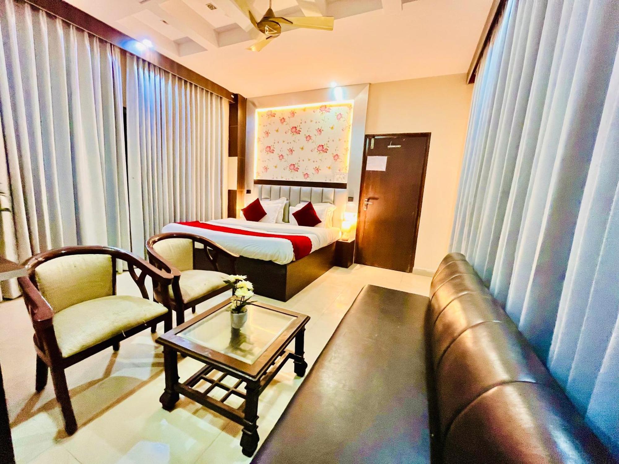 The Ramawati - A Four Star Luxury Hotel Near Ganga Ghat Haridwār Dış mekan fotoğraf